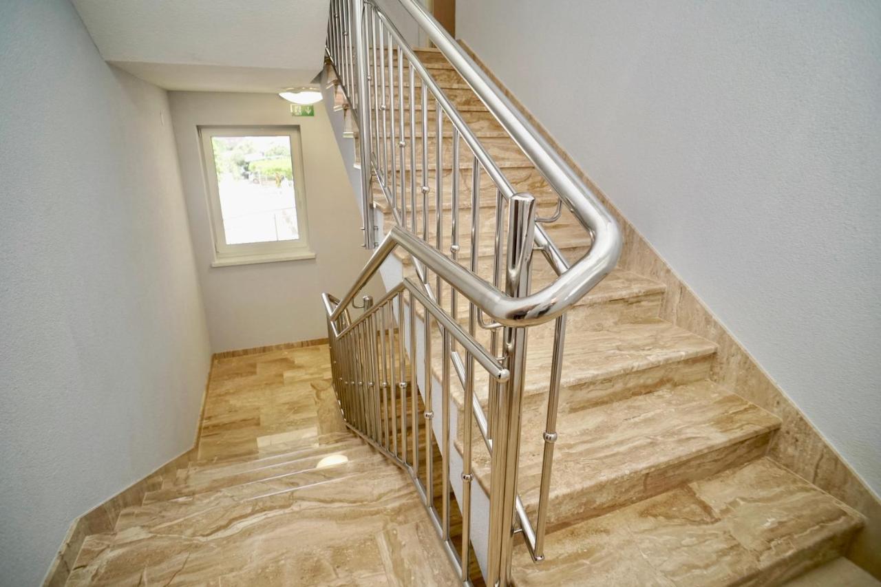 Trogir-Luxury Villa Sapphirus Seget Vranjica Exterior foto