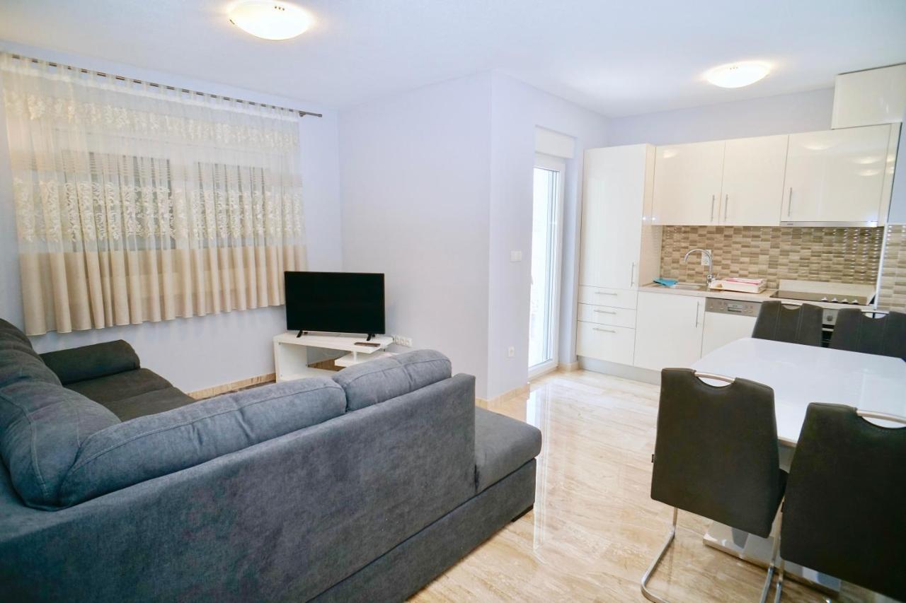 Trogir-Luxury Villa Sapphirus Seget Vranjica Exterior foto