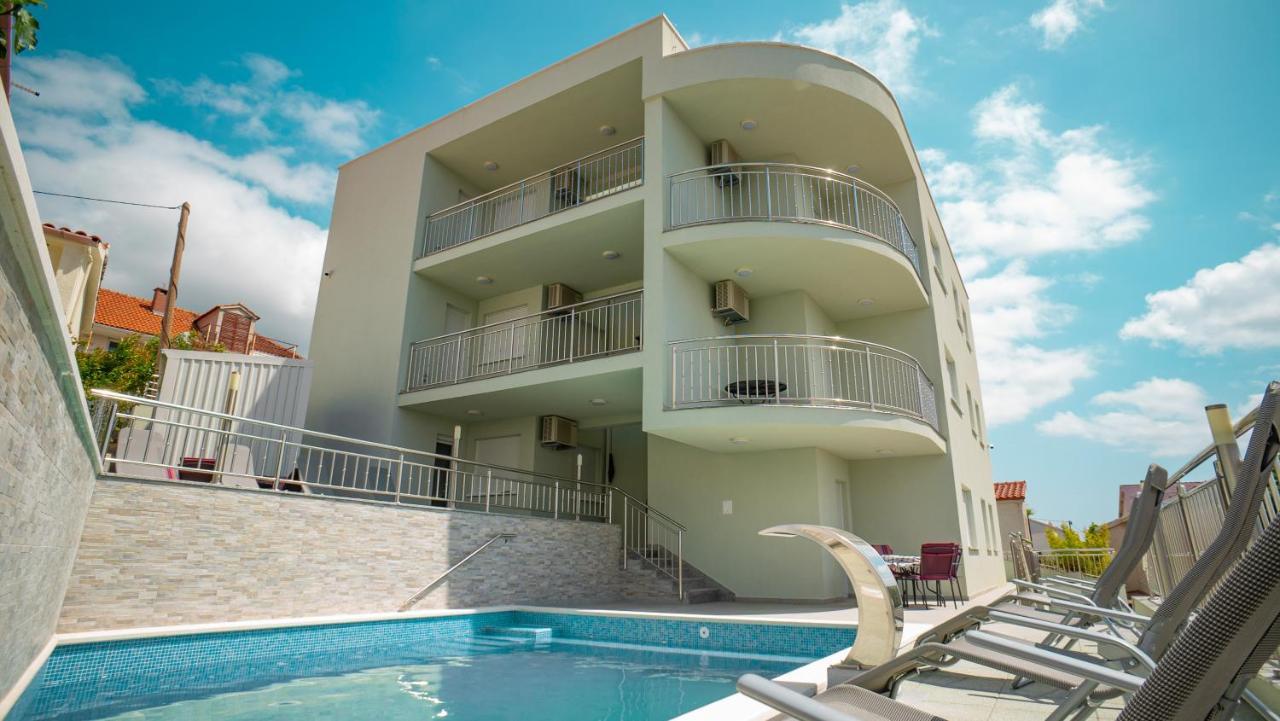 Trogir-Luxury Villa Sapphirus Seget Vranjica Exterior foto