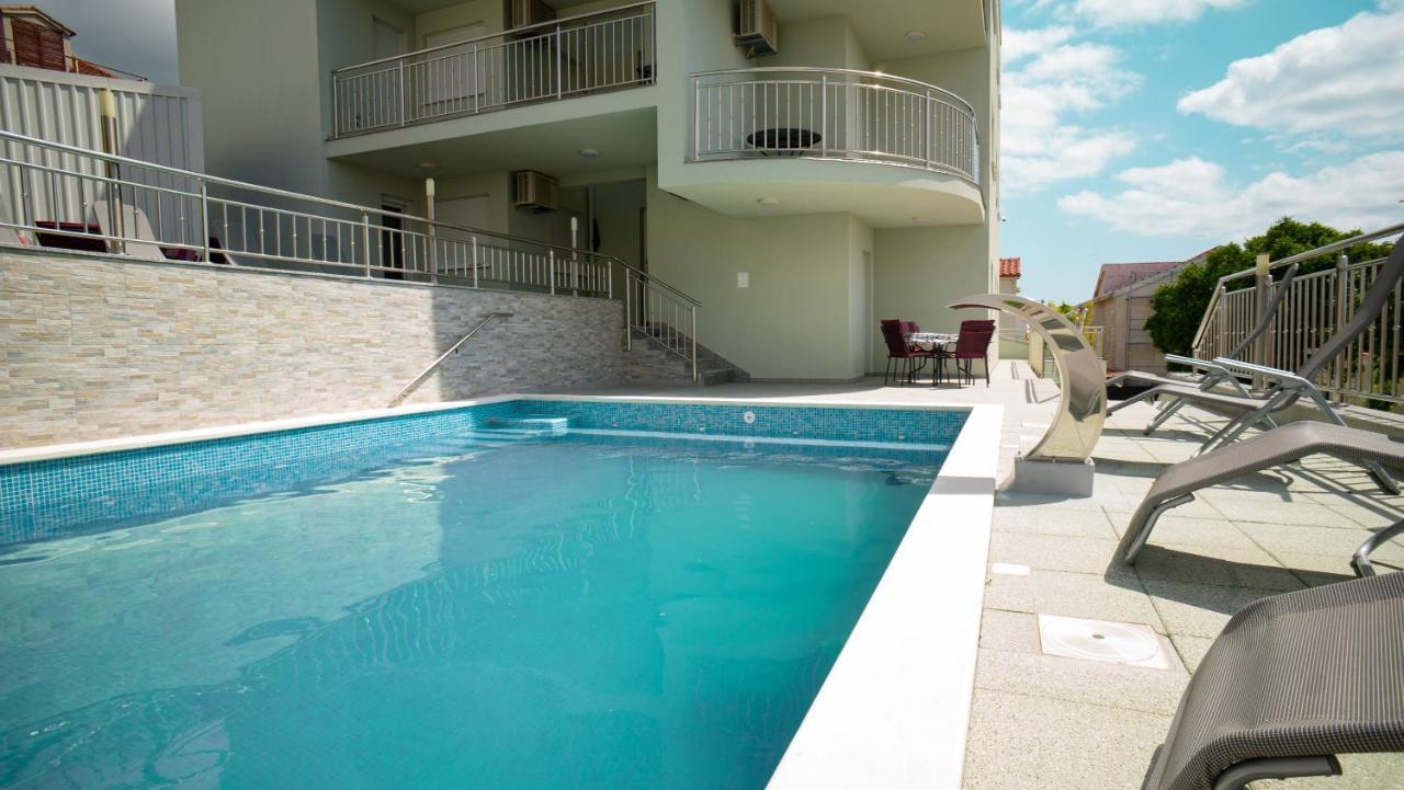 Trogir-Luxury Villa Sapphirus Seget Vranjica Exterior foto